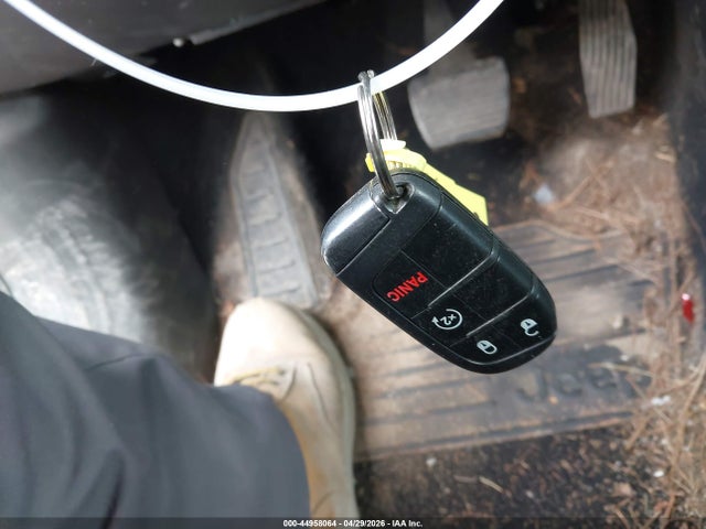 2016 Jeep Renegade Latitude მანქანა იყიდება აუქციონზე, vin: ZACCJBBTXGPE00035, აუქციონის ნომერი: 44958064