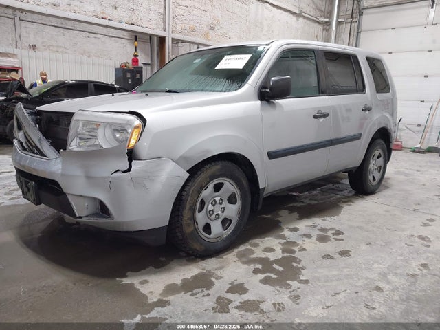 Honda PILOT LX 2014 5FNYF4H28EB047378 Image 2