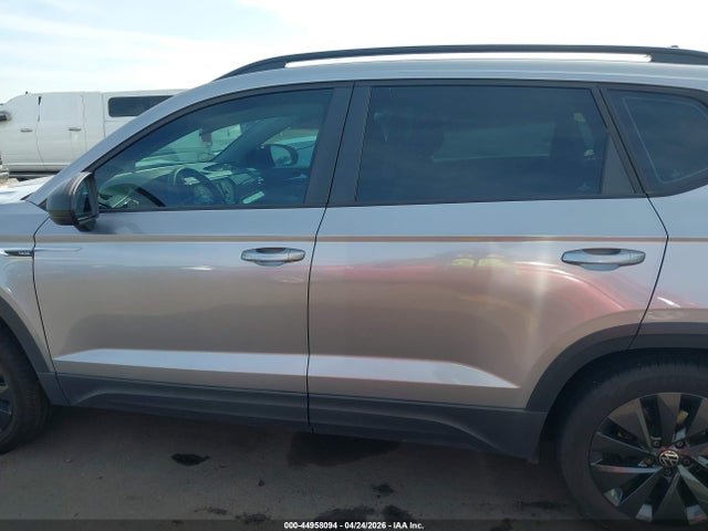 Продажа на аукционе авто 2023 Volkswagen Taos 1.5t S, vin: 3VVCX7B20PM382765, номер лота: 44958094