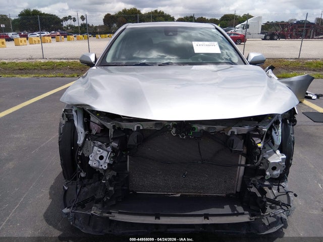2022 Toyota Camry Se მანქანა იყიდება აუქციონზე, vin: 4T1G11AK5NU719032, აუქციონის ნომერი: 44958099
