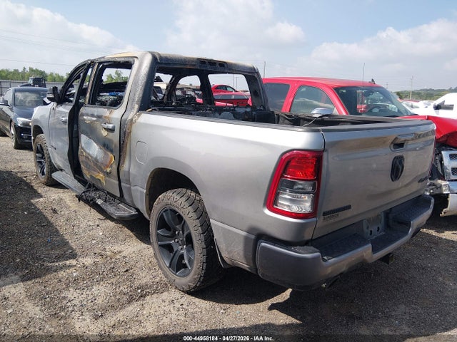 44958184 :رقم المزاد ، 1C6SRFFT6NN305300 vin ، 2022 Ram 1500 Big Horn  4x4 5'7 Box مزاد بيع