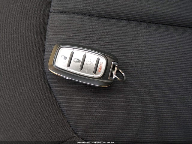 2021 Chrysler Voyager Lx მანქანა იყიდება აუქციონზე, vin: 2C4RC1CG3MR577761, აუქციონის ნომერი: 44958223