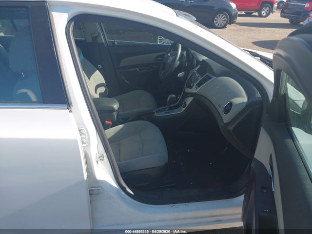 1G1PC5SB9F7104318 Chevrolet Cruze 1lt Auto