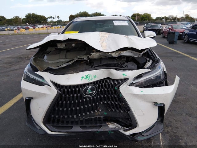 44958250 :رقم المزاد ، 2T2ADCAZXNC001818 vin ، 2022 Lexus Nx 250 مزاد بيع