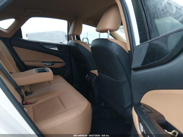 44958250 :رقم المزاد ، 2T2ADCAZXNC001818 vin ، 2022 Lexus Nx 250 مزاد بيع