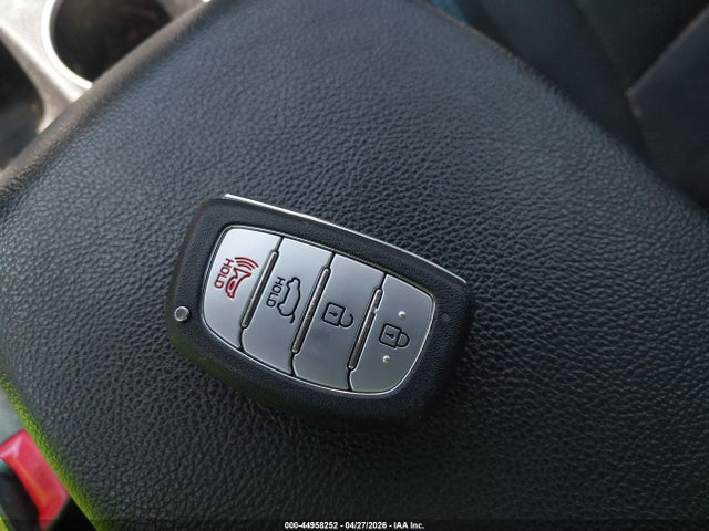Продаж на аукціоні авто 2017 Hyundai Elantra Gt, vin: KMHD35LH3HU358233, номер лоту: 44958252