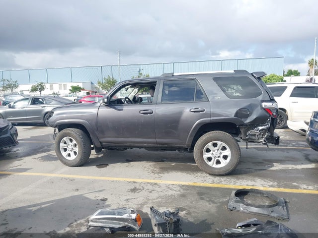 Toyota 4RUNNER SR5 2023 JTEEU5JR0P5302823 Image 31