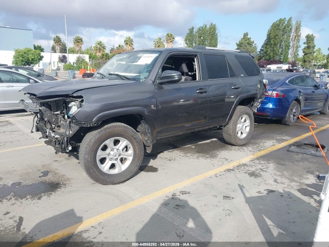 Toyota 4RUNNER SR5 2023 JTEEU5JR0P5302823 Image 18