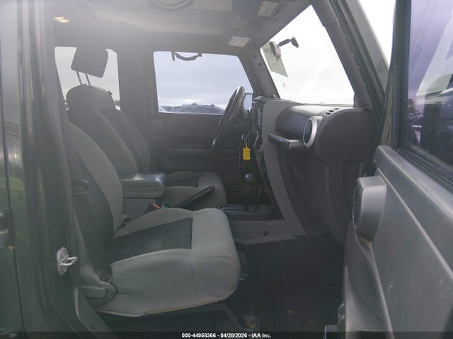 2010 Jeep Wrangler Unlimited Sahara მანქანა იყიდება აუქციონზე, vin: 1J4HA5H18AL159143, აუქციონის ნომერი: 44958366