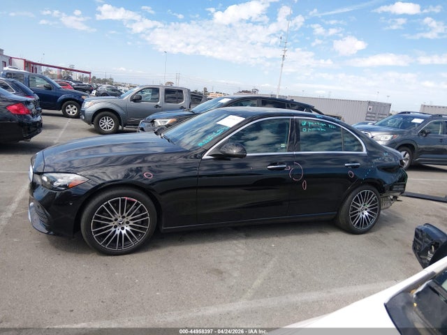 W1KAF4GB0PR152552 Mercedes-Benz C 300 Sedan