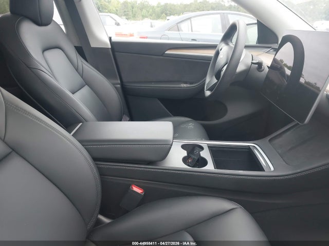 44958411 :رقم المزاد ، 7SAYGDEE4RA271068 vin ، 2024 Tesla Model Y Long Range Dual Motor All-wheel Drive مزاد بيع
