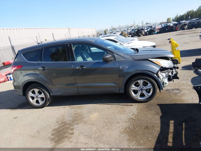1FMCU0G73GUA21914 Ford ESCAPE SE