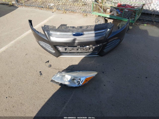 1FMCU0G73GUA21914 Ford ESCAPE SE