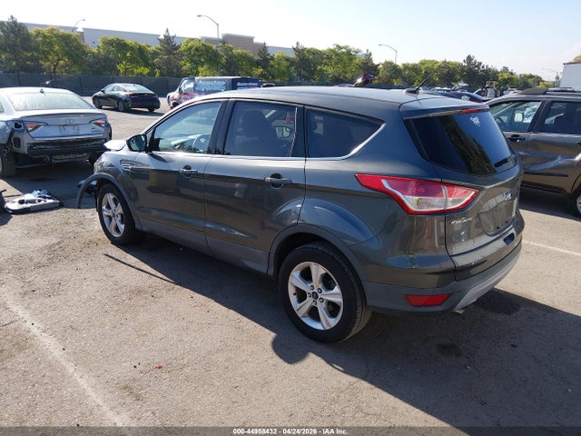 1FMCU0G73GUA21914 Ford ESCAPE SE