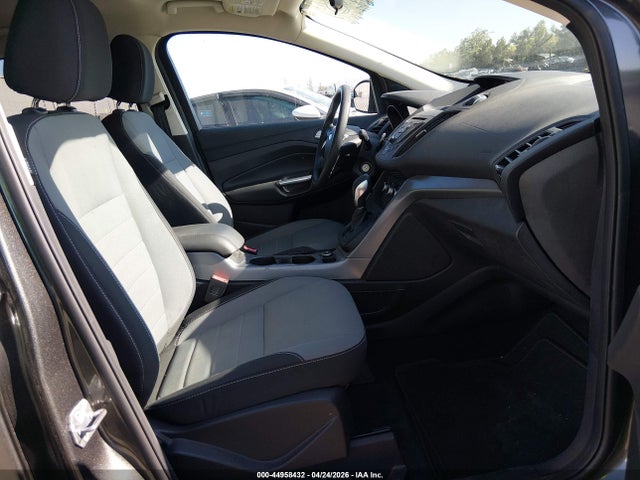 1FMCU0G73GUA21914 Ford ESCAPE SE