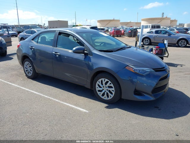 44958478 :رقم المزاد ، 5YFBURHE2HP657157 vin ، 2017 Toyota Corolla Le مزاد بيع