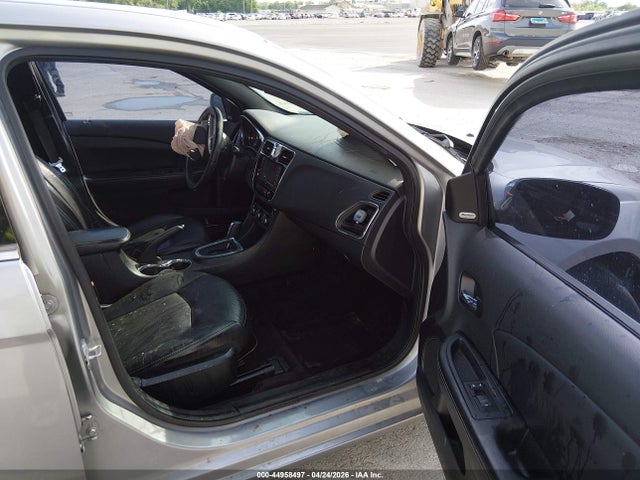 2013 Chrysler 200 Limited მანქანა იყიდება აუქციონზე, vin: 1C3CCBCG4DN759806, აუქციონის ნომერი: 44958497