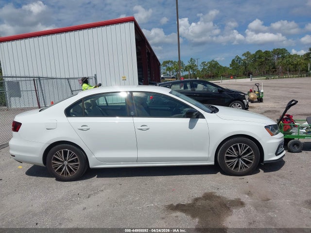 44958592 :رقم المزاد ، 3VWDB7AJ1JM213157 vin ، 2018 Volkswagen Jetta 1.4t Se/1.4t Wolfsburg Edition مزاد بيع