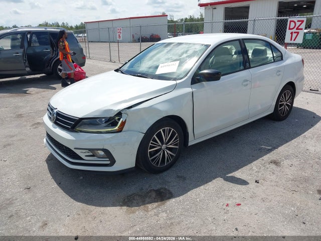 44958592 :رقم المزاد ، 3VWDB7AJ1JM213157 vin ، 2018 Volkswagen Jetta 1.4t Se/1.4t Wolfsburg Edition مزاد بيع