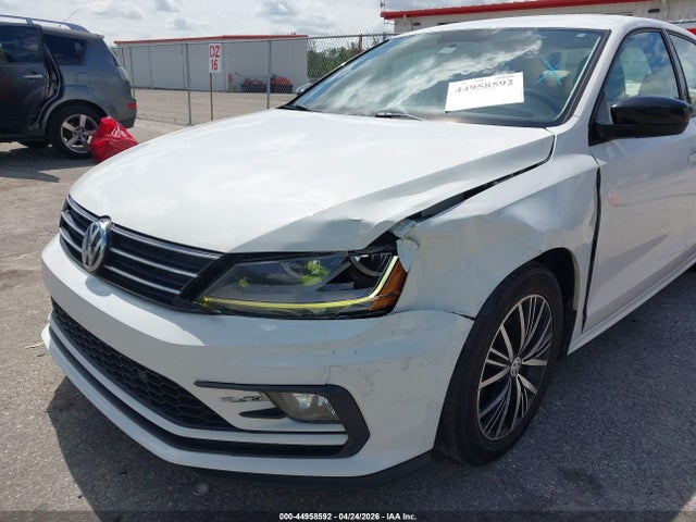 44958592 :رقم المزاد ، 3VWDB7AJ1JM213157 vin ، 2018 Volkswagen Jetta 1.4t Se/1.4t Wolfsburg Edition مزاد بيع