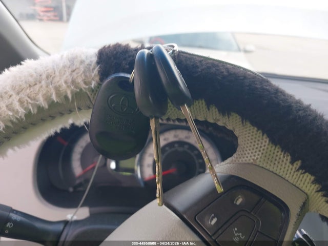 Продажа на аукционе авто 2011 Toyota Sienna Se, vin: 5TDXK3DC0BS064831, номер лота: 44958608