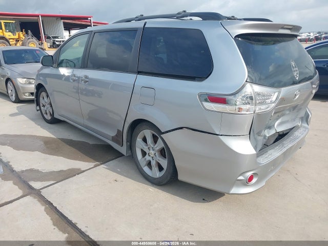 Продажа на аукционе авто 2011 Toyota Sienna Se, vin: 5TDXK3DC0BS064831, номер лота: 44958608
