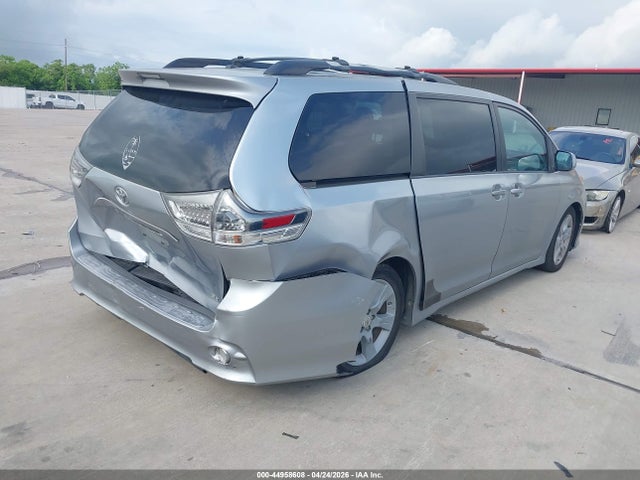 Продажа на аукционе авто 2011 Toyota Sienna Se, vin: 5TDXK3DC0BS064831, номер лота: 44958608