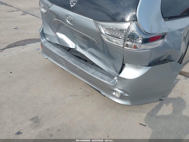 Продажа на аукционе авто 2011 Toyota Sienna Se, vin: 5TDXK3DC0BS064831, номер лота: 44958608