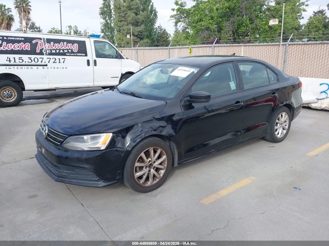 44958609 :رقم المزاد ، 3VWD17AJ3FM239415 vin ، 2015 Volkswagen Jetta 1.8t Se مزاد بيع