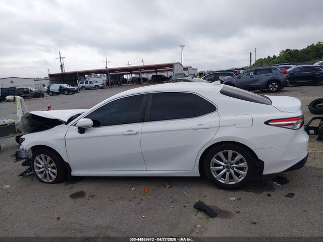 44958672 :رقم المزاد ، 4T1B11HK4KU784661 vin ، 2019 Toyota Camry Le مزاد بيع