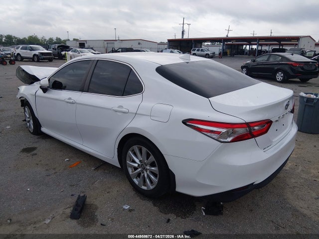 44958672 :رقم المزاد ، 4T1B11HK4KU784661 vin ، 2019 Toyota Camry Le مزاد بيع