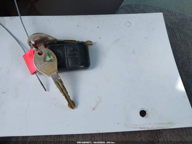 44958673 :رقم المزاد ، JF1SF6353YH731347 vin ، 2000 Subaru Forester L مزاد بيع