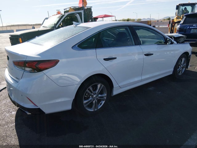 Auction sale of the 2018 Hyundai Sonata Limited, vin: 5NPE34AF6JH629824, lot number: 44958721