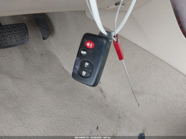 44958732 :رقم المزاد ، 4T1BK3DB8BU418748 vin ، 2011 Toyota Avalon Limited مزاد بيع