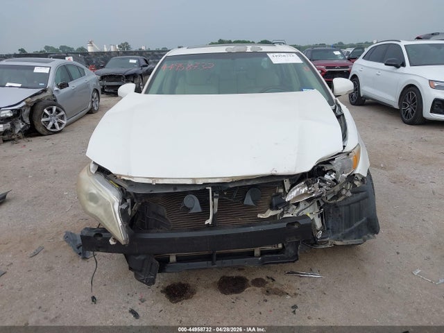 44958732 :رقم المزاد ، 4T1BK3DB8BU418748 vin ، 2011 Toyota Avalon Limited مزاد بيع