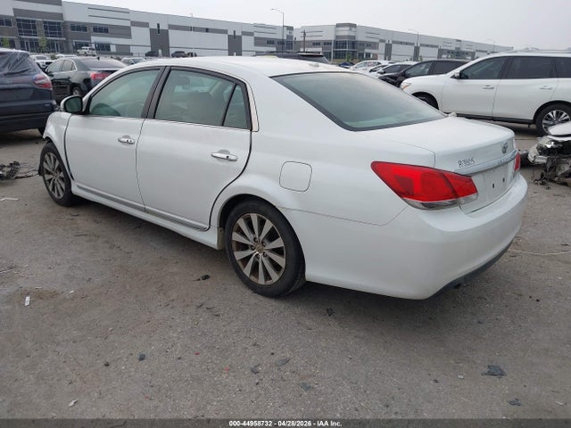 44958732 :رقم المزاد ، 4T1BK3DB8BU418748 vin ، 2011 Toyota Avalon Limited مزاد بيع