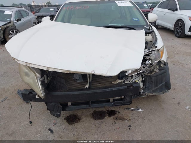 44958732 :رقم المزاد ، 4T1BK3DB8BU418748 vin ، 2011 Toyota Avalon Limited مزاد بيع