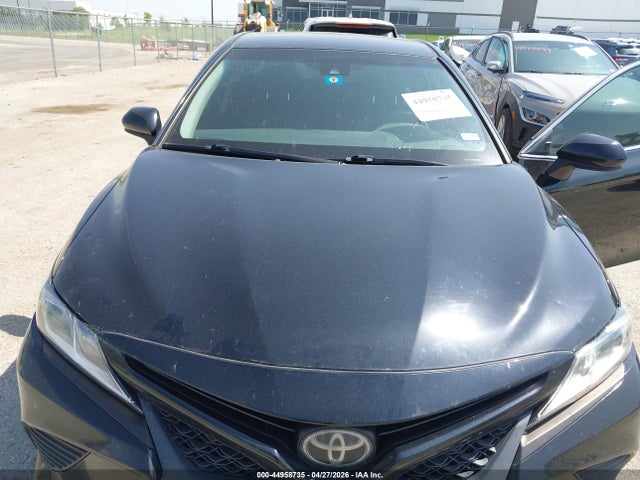 Продажа на аукционе авто 2018 Toyota Camry Se, vin: 4T1B11HK8JU617721, номер лота: 44958735