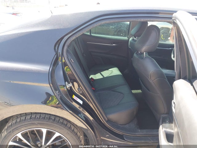 Продажа на аукционе авто 2018 Toyota Camry Se, vin: 4T1B11HK8JU617721, номер лота: 44958735