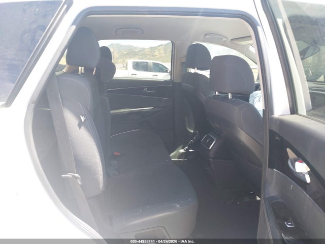5XYPG4A32HG262716 KIA Sorento 2.4l Lx