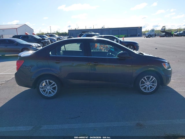 Chevrolet Sonic Lt Auto 2015 1G1JC5SH4F4220344 Image 13