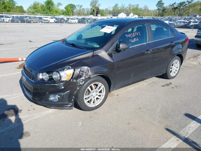 Chevrolet Sonic Lt Auto 2015 1G1JC5SH4F4220344 Image 2