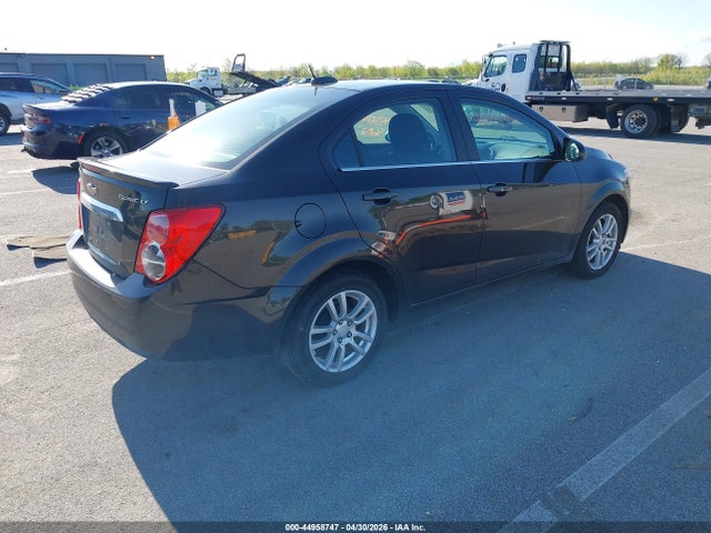 Chevrolet Sonic Lt Auto 2015 1G1JC5SH4F4220344 Image 4