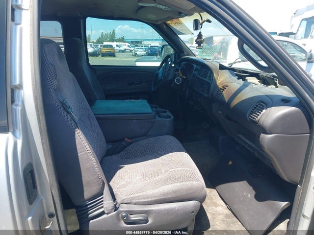 44958779 :رقم المزاد ، 1B7MC33691J539481 vin ، 2001 Dodge Ram 3500 St مزاد بيع