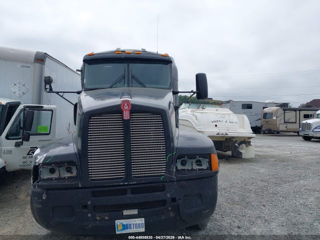 44958830 :رقم المزاد ، 1XKADB9X67J158632 vin ، 2007 Kenworth Construction T600 مزاد بيع