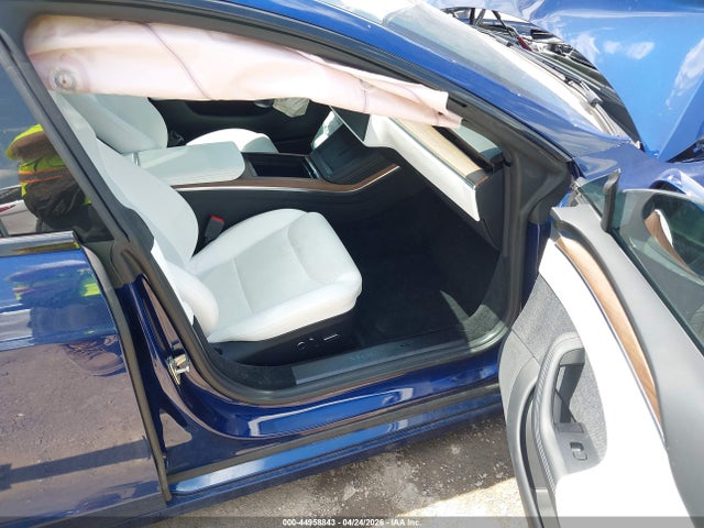 Продажа на аукционе авто 2022 Tesla Model S Dual Motor All-wheel Drive, vin: 5YJSA1E52NF493978, номер лота: 44958843