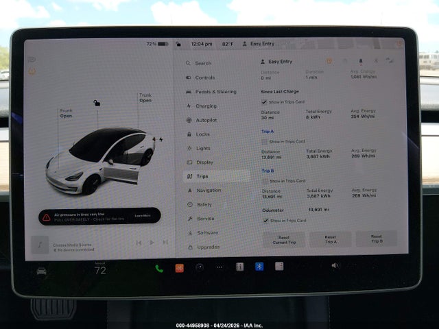 Продажа на аукционе авто 2022 Tesla Model 3 Rear-wheel Drive, vin: 5YJ3E1EA3NF120745, номер лота: 44958908