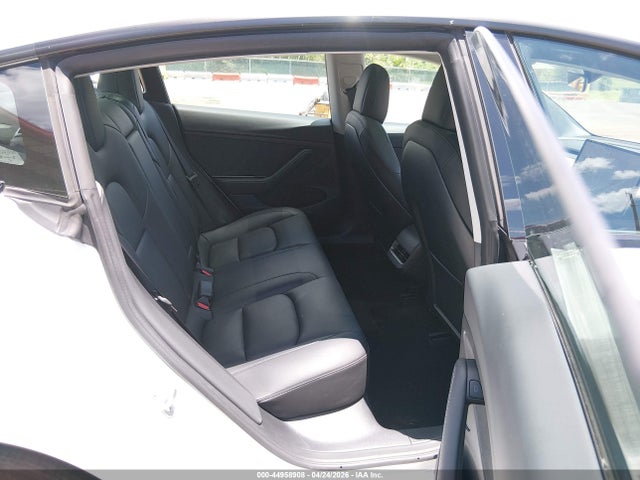 Tesla Model 3 Rear-wheel Drive 2022 5YJ3E1EA3NF120745 Image 8