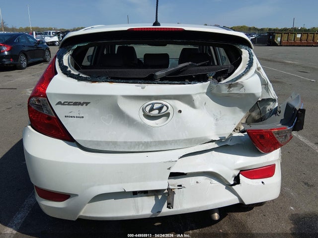 2013 Hyundai Accent Se მანქანა იყიდება აუქციონზე, vin: KMHCU5AE8DU075418, აუქციონის ნომერი: 44958913