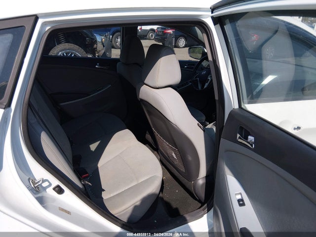 2013 Hyundai Accent Se მანქანა იყიდება აუქციონზე, vin: KMHCU5AE8DU075418, აუქციონის ნომერი: 44958913